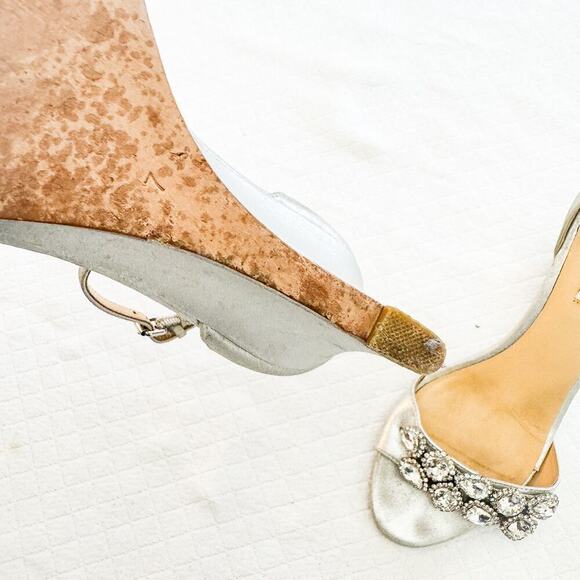 Badgley Mischka Silver Clear Crystal Leather Dress Sandal Wedge Style Size 7 - Picture 3 of 5